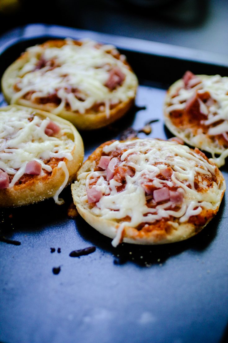 mini pizzas with english muffins