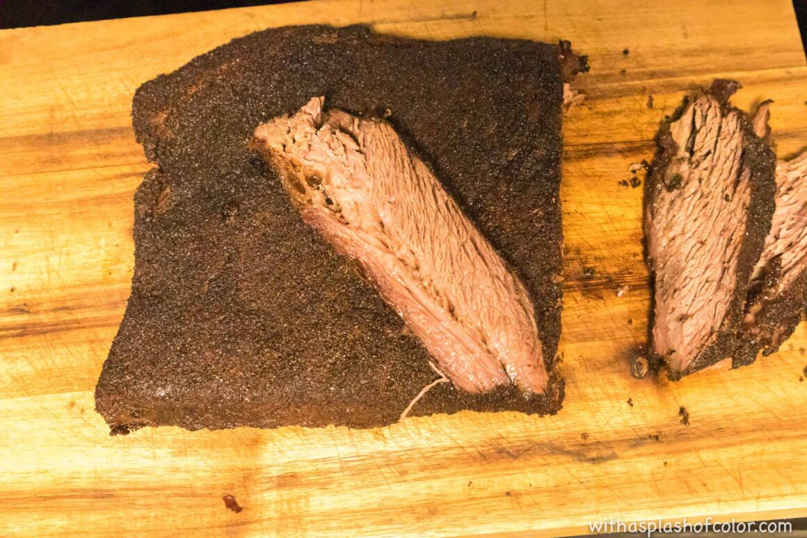 slicing the brisket against the grain 