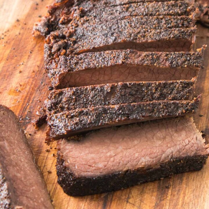 sliced smoked brisket