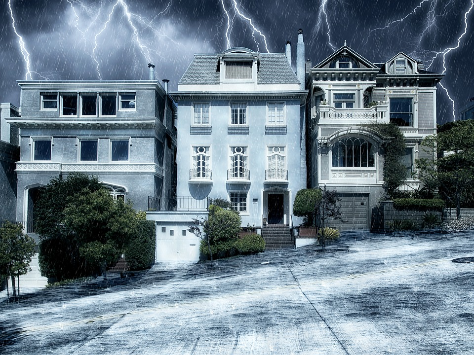 tips to minimize damage to your home during extreme weather