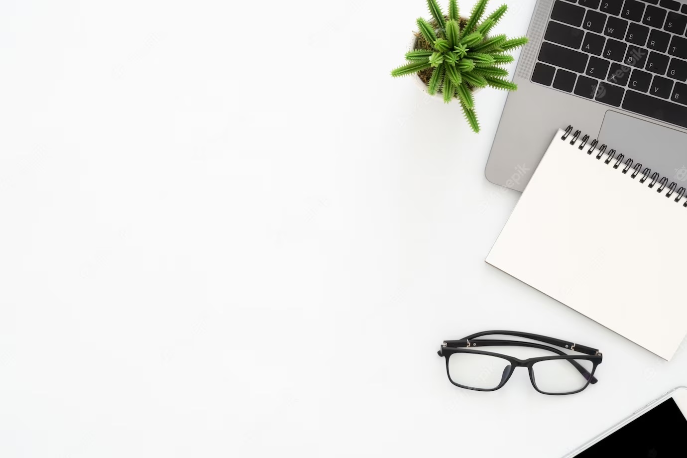 here are 5 ways to keep your workplace neat and tidy
